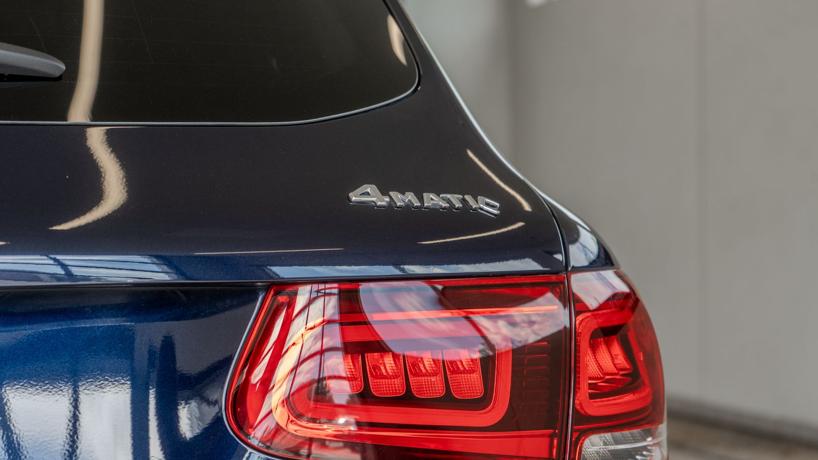 2022 Mercedes-Benz GLC GLC 300 — full photo 24 of 35