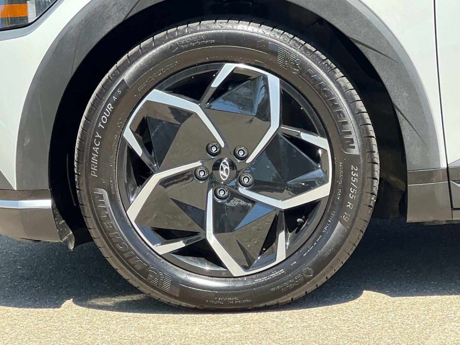 2024 Hyundai IONIQ 5 SEL — full photo 26 of 29