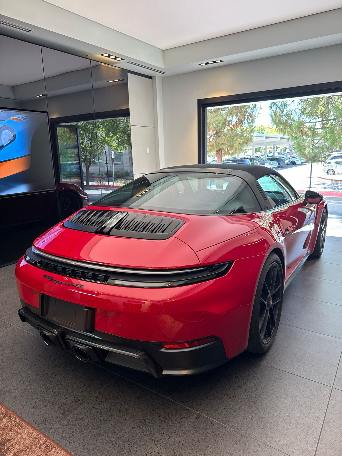 2026 Porsche 911 Targa 4 GTS — foto completa 6 de 12