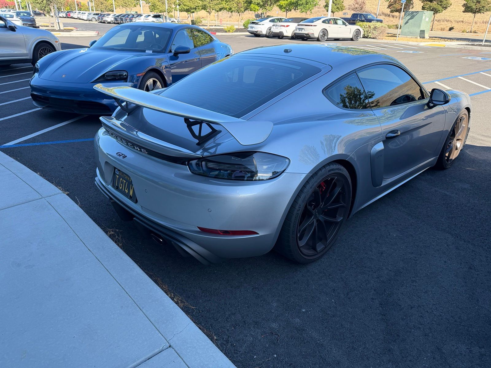 2021 Porsche 718 Cayman GT4 — foto completa 4 de 5