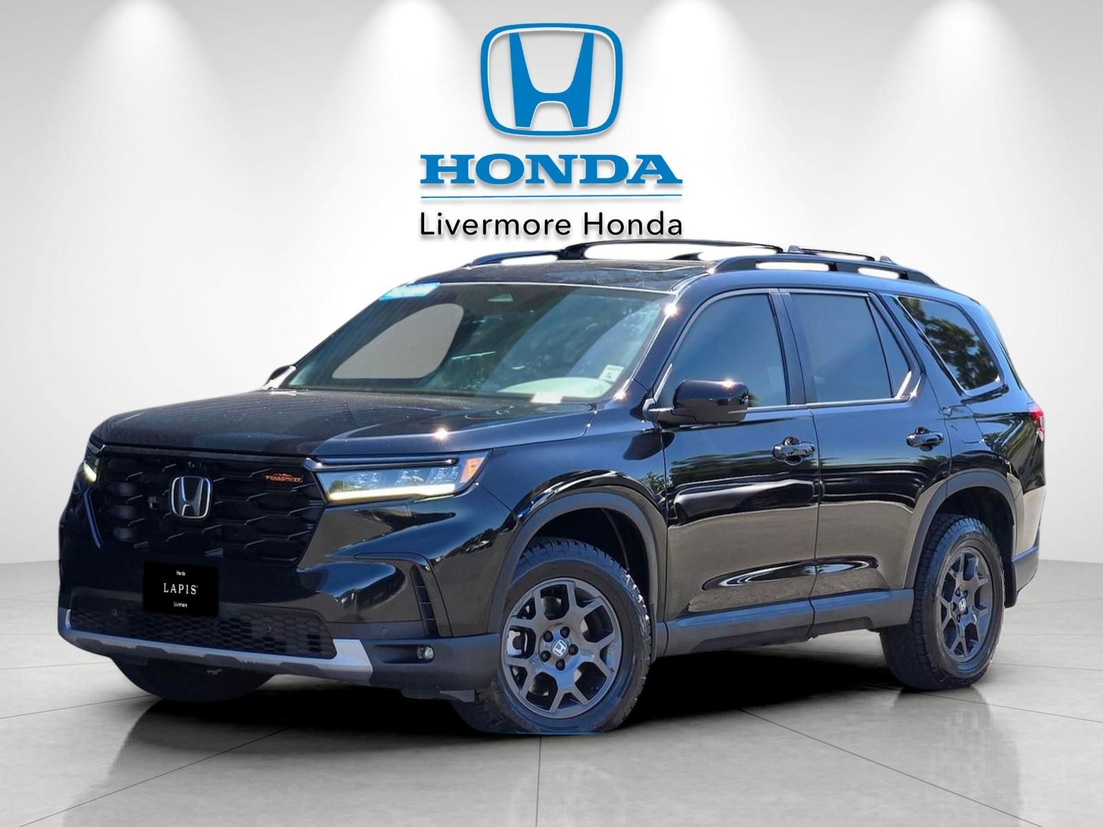 2025 Honda Pilot TrailSport — full photo 2 of 28