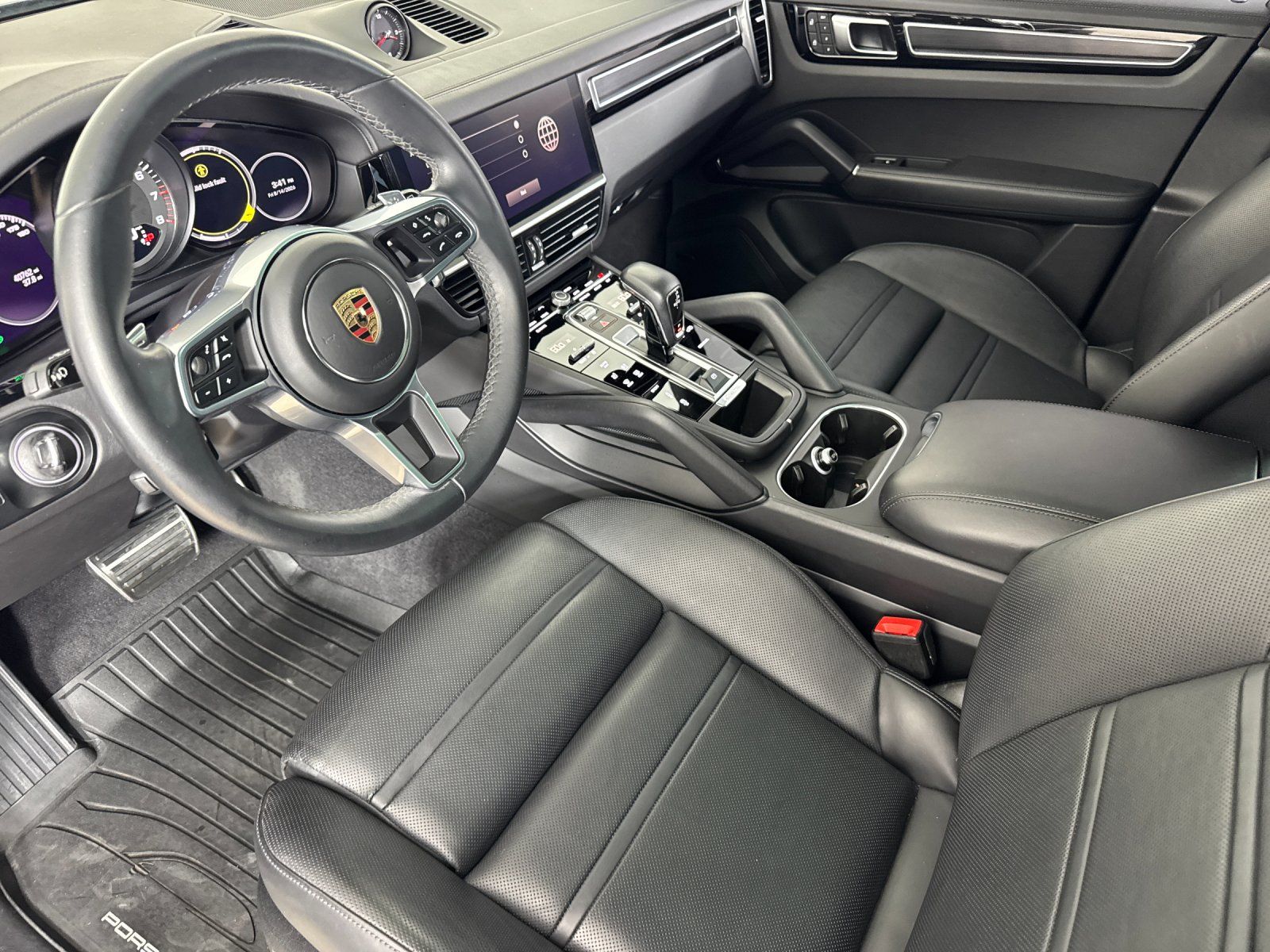 2023 Porsche Cayenne GTS — full photo 5 of 30