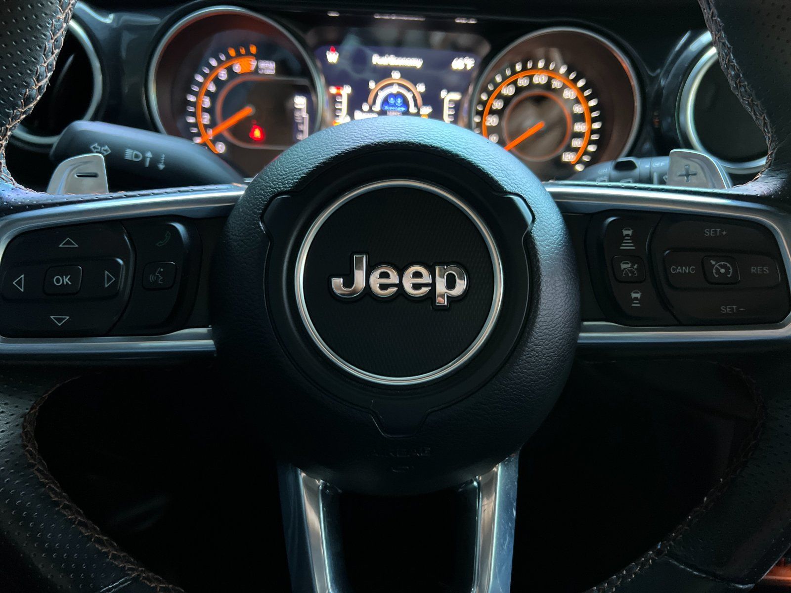2023 Jeep Wrangler Rubicon 392 — foto completa 23 de 28