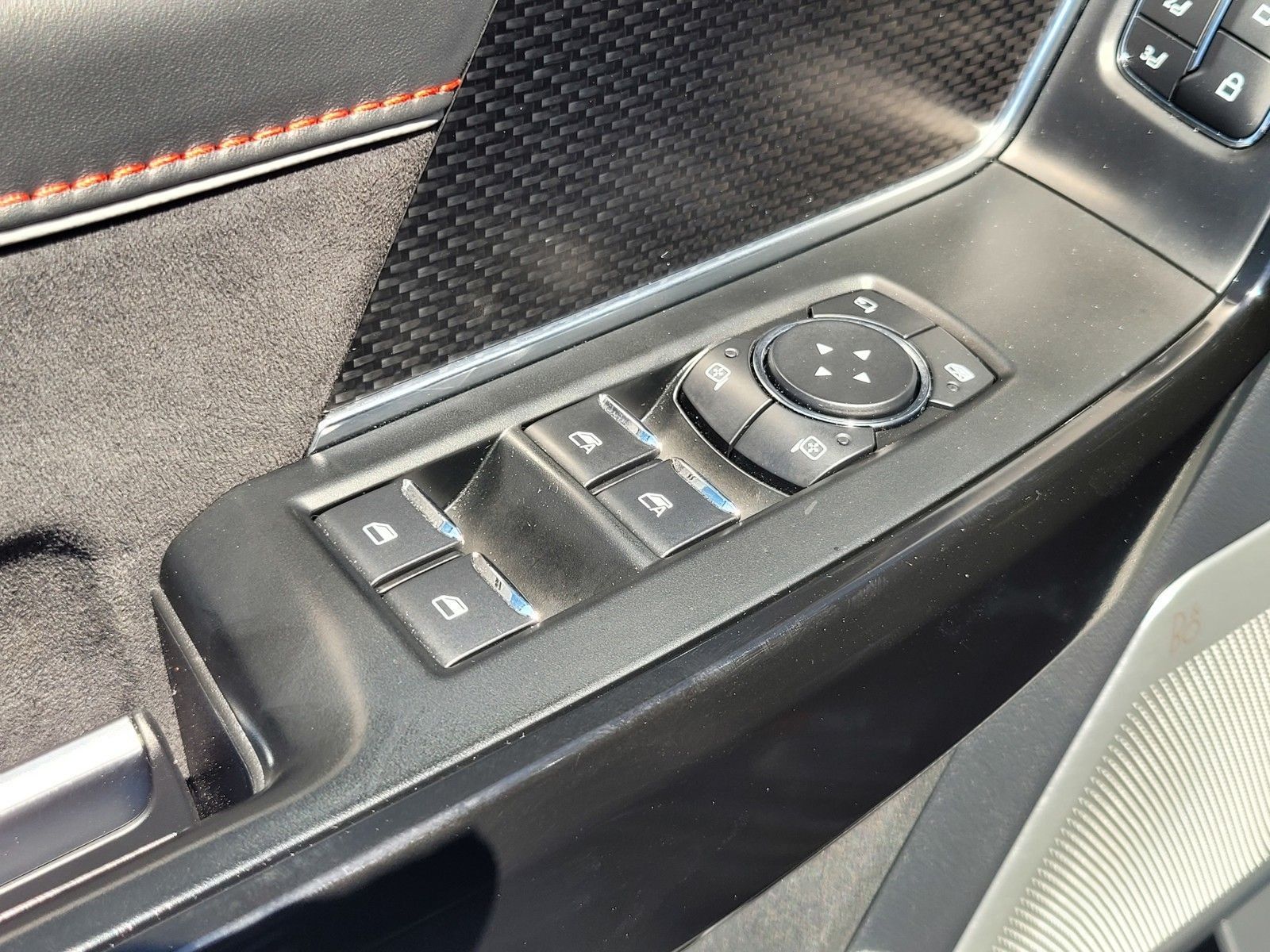 2024 Ford F-150 Raptor — foto completa 20 de 46