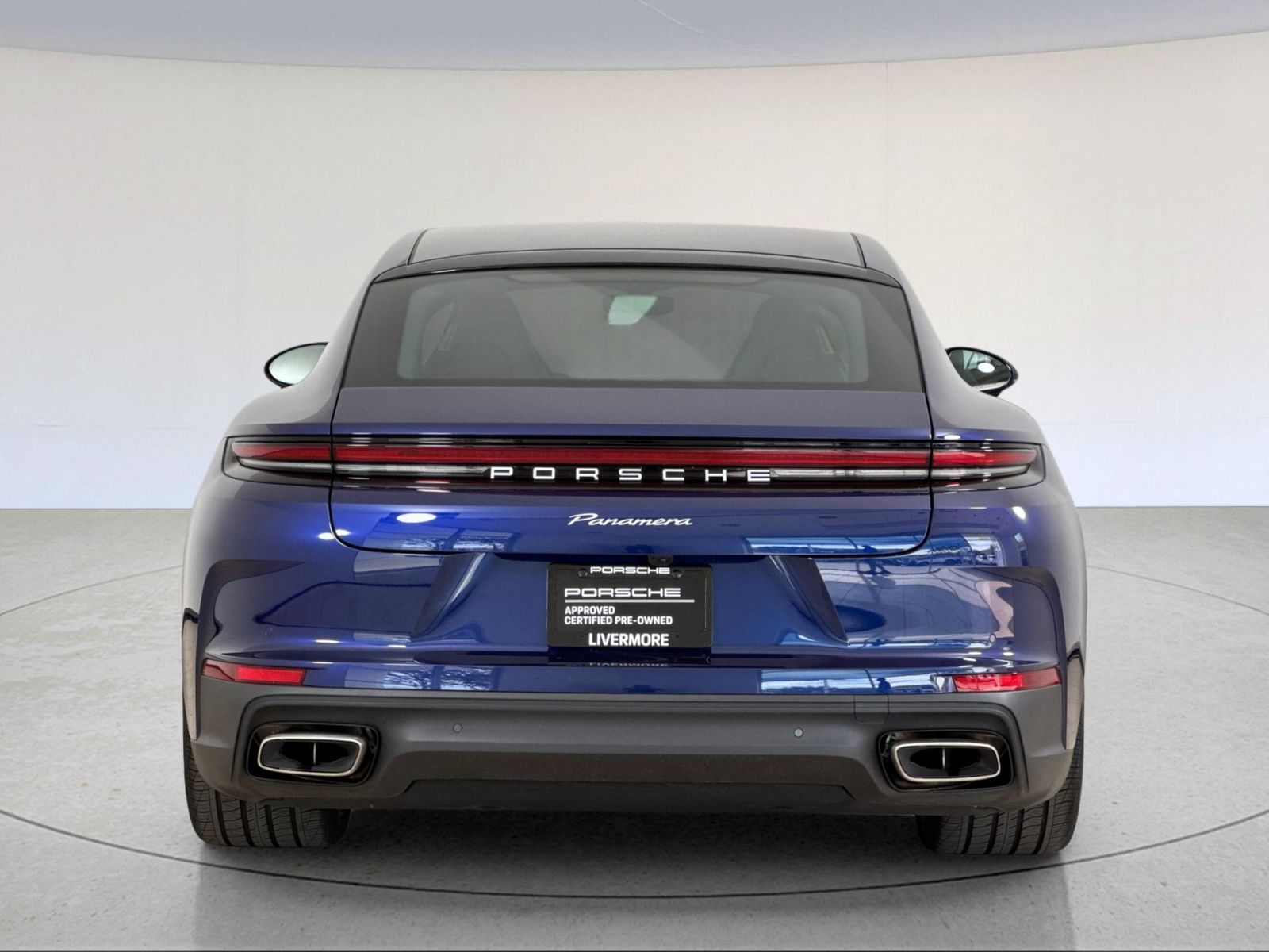 2025 Porsche Panamera 4 — full photo 7 of 29