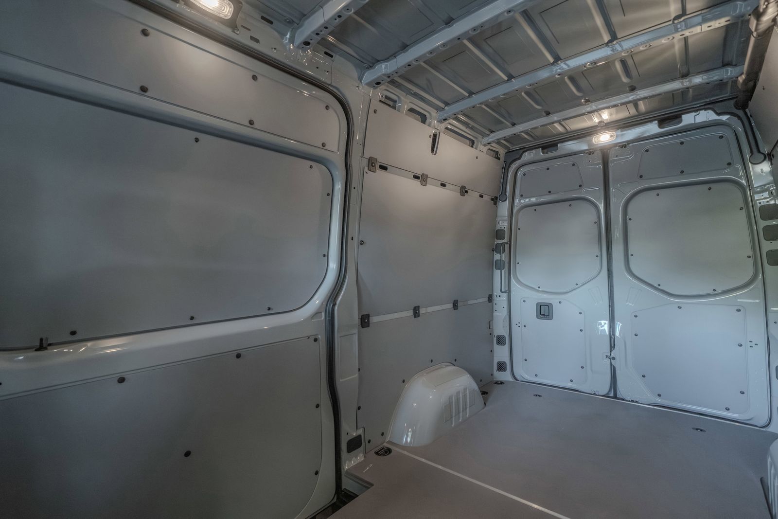 2025 Mercedes-Benz Sprinter 2500 Cargo 144 WB — foto completa 28 de 34