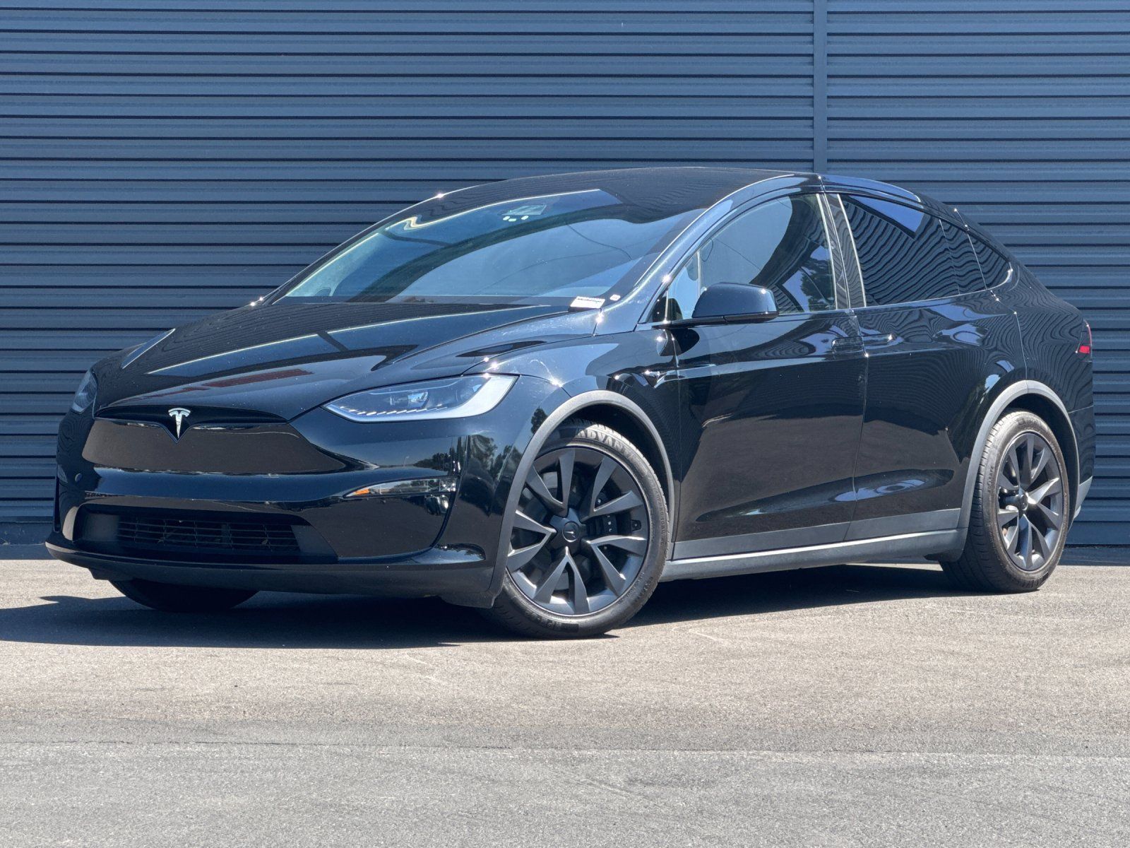 2024 Tesla Model X Base — full photo 1 of 29