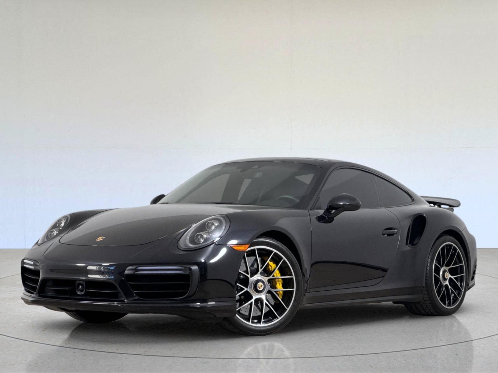 2019 Porsche 911 Turbo S — foto 1 de 28