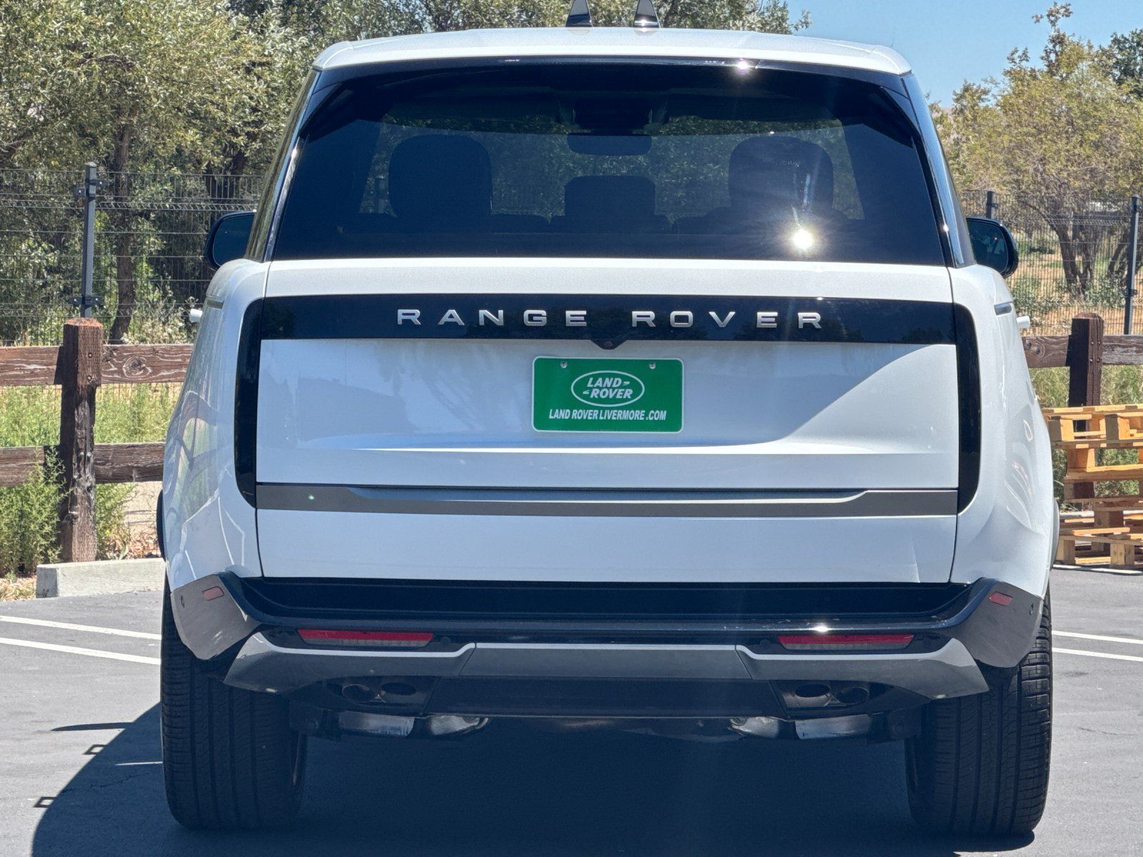 2025 Land Rover Range Rover SE — foto completa 4 de 29