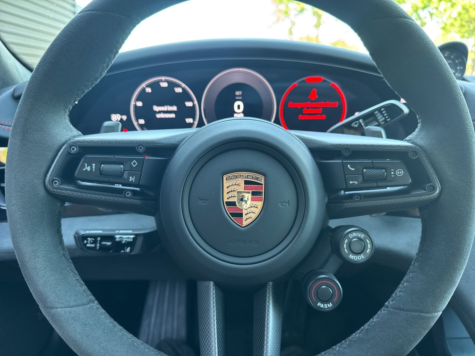 2025 Porsche Taycan GTS — foto completa 24 de 29
