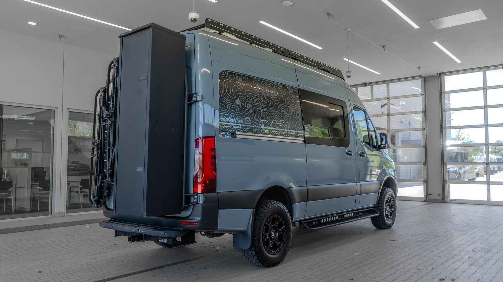 2023 Mercedes-Benz Sprinter 2500 Cargo 144 WB — foto completa 29 de 34