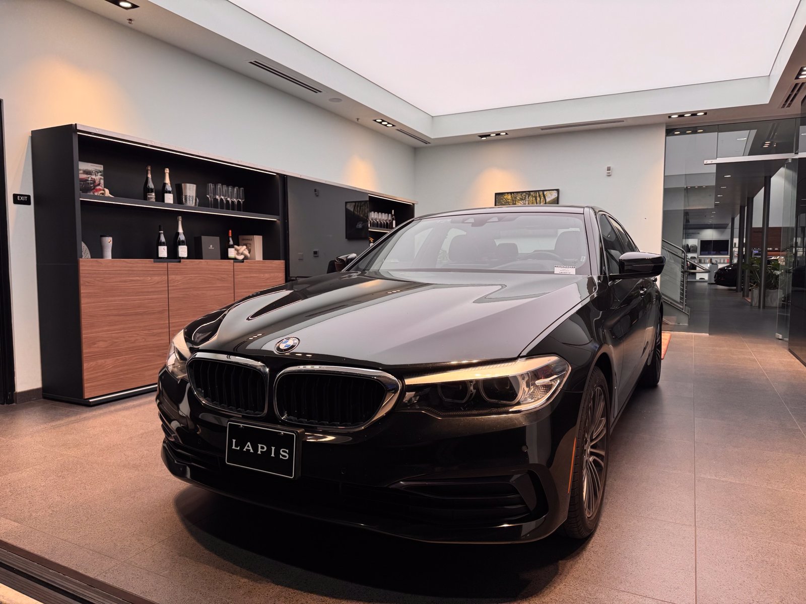 2019 BMW 5 Series 540i — foto completa 1 de 8