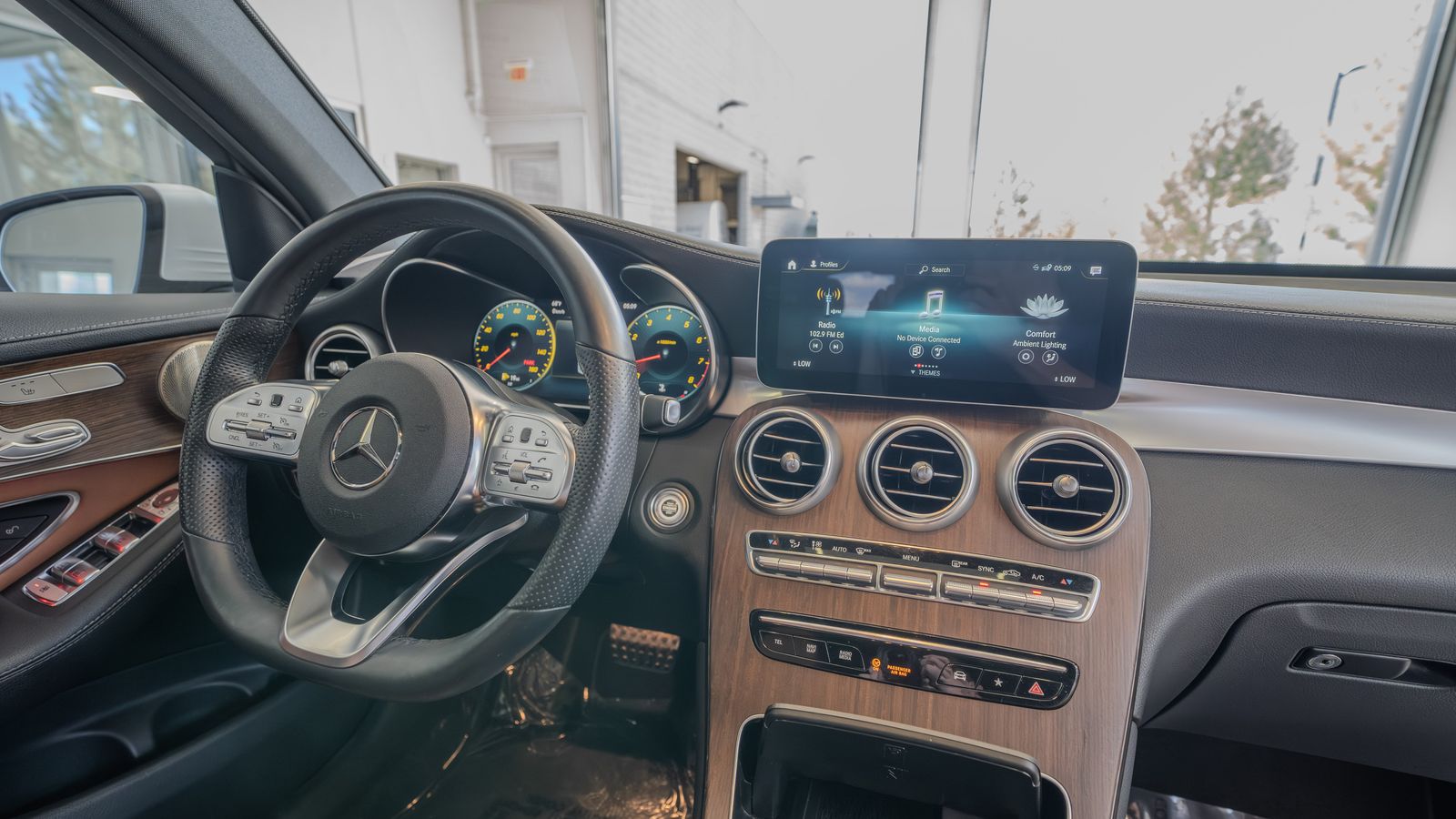 2023 Mercedes-Benz GLC GLC 300 Coupe — foto completa 19 de 35