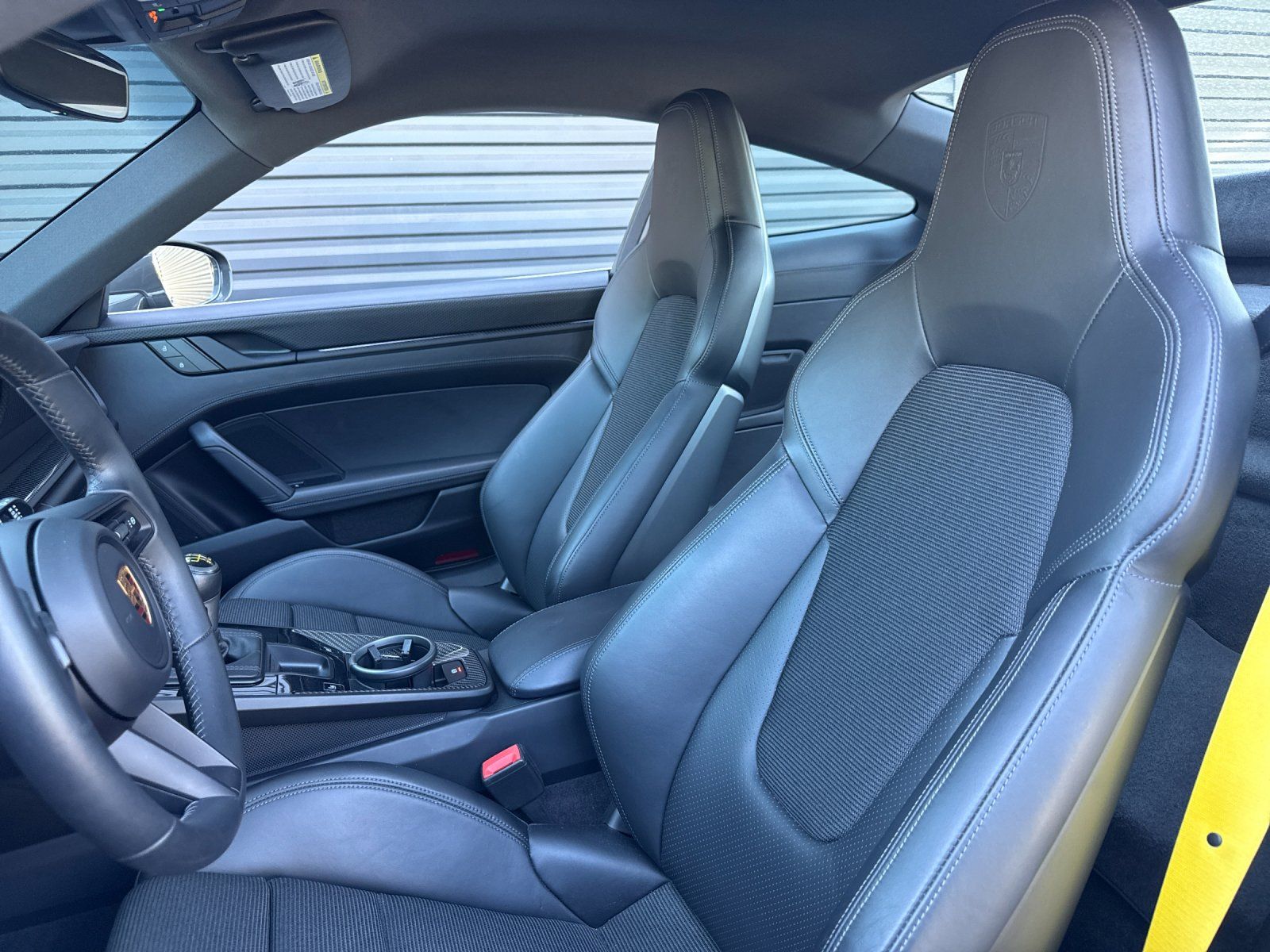 2022 Porsche 911 GT3 — full photo 5 of 28