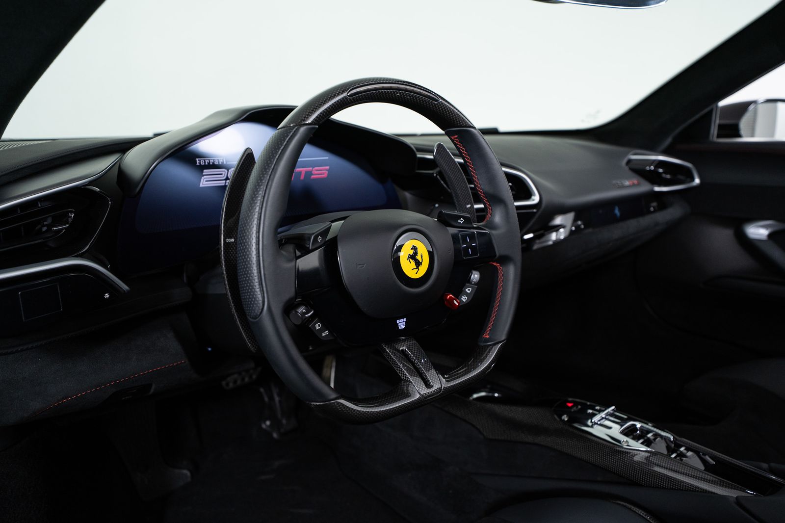 2024 Ferrari 296 GTS — foto completa 19 de 46