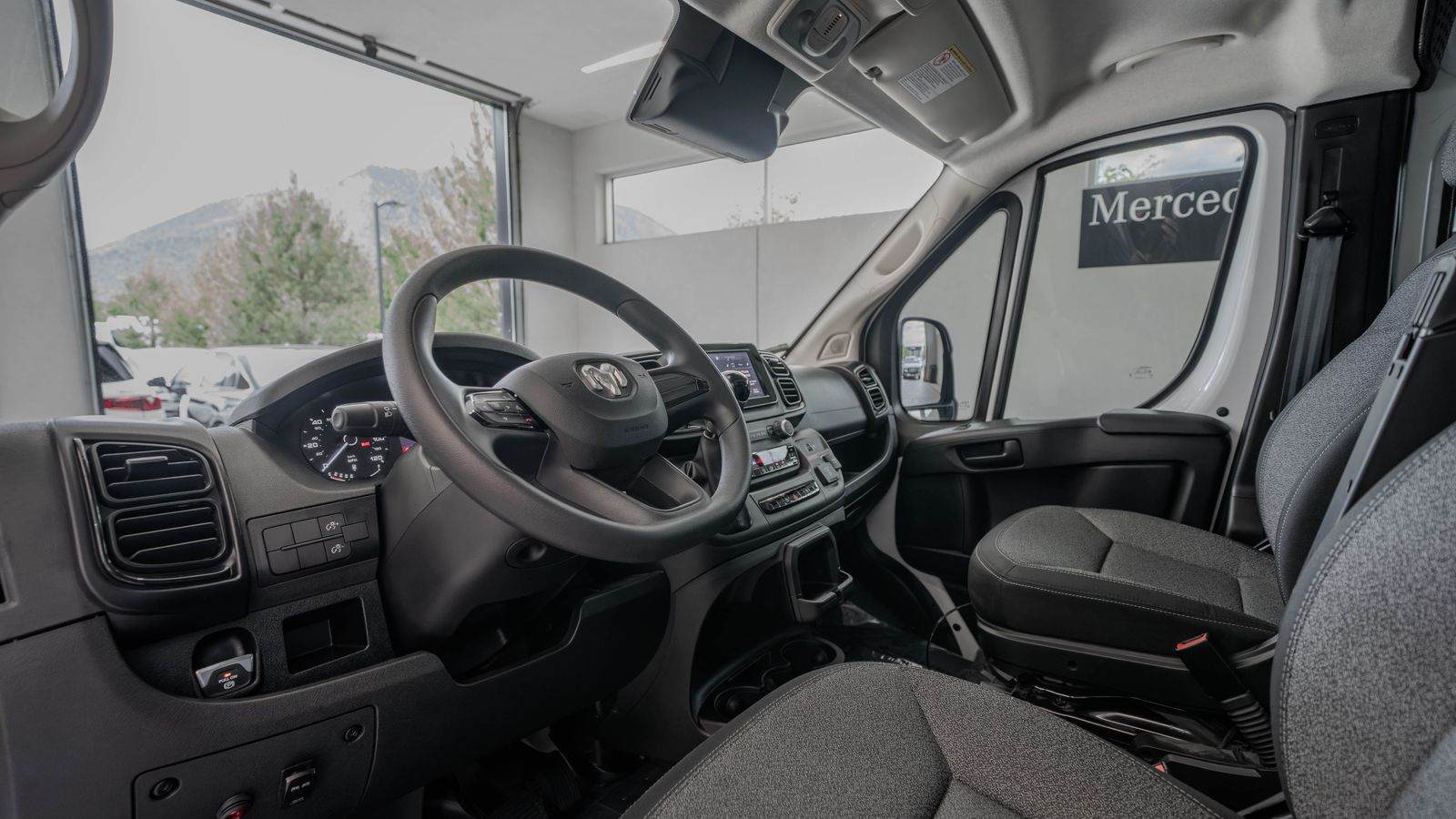 2024 Ram ProMaster 3500 High Roof — foto completa 6 de 37