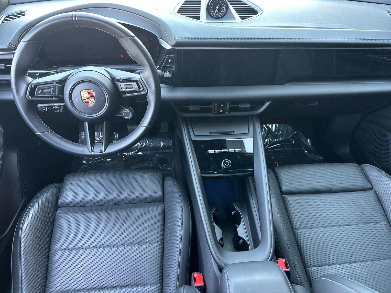 2025 Porsche Macan Electric Base — full photo 6 of 29