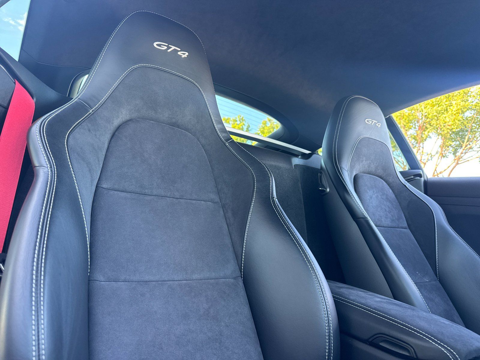 2021 Porsche 718 Cayman GT4 — full photo 15 of 26