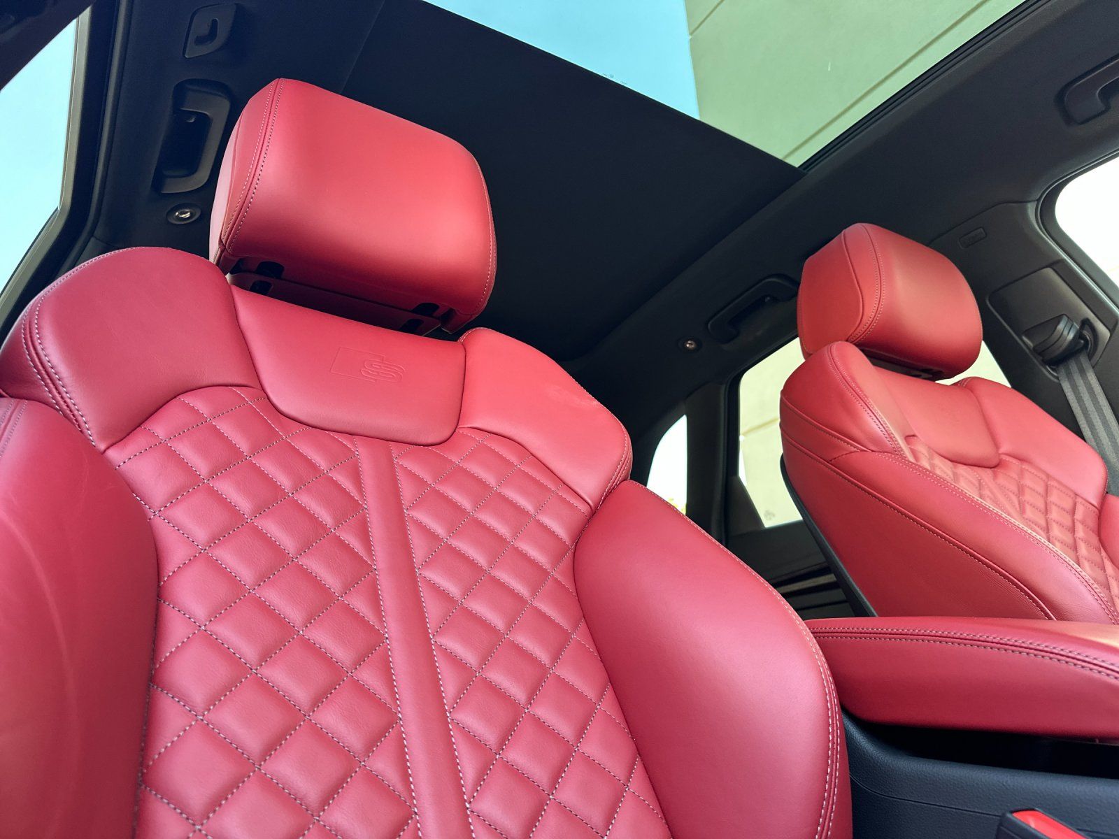 2023 Audi SQ5 Prestige — full photo 17 of 28