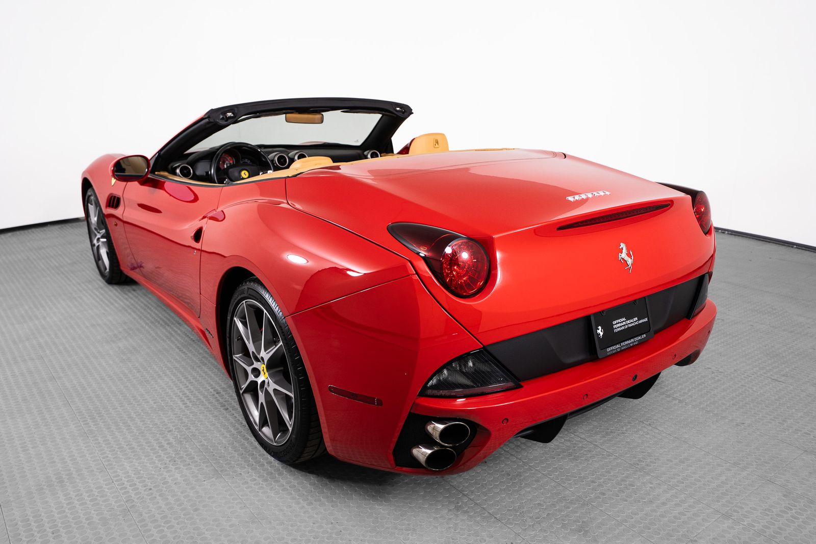 2012 Ferrari California — full photo 3 of 38