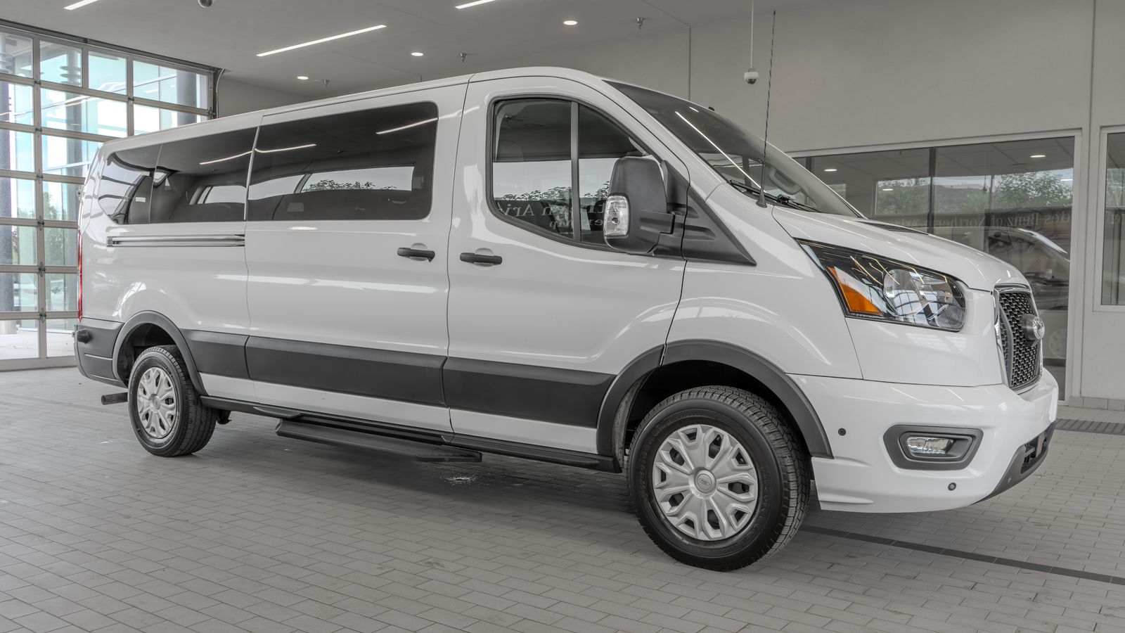 2024 Ford Transit-350 XLT — full photo 12 of 35