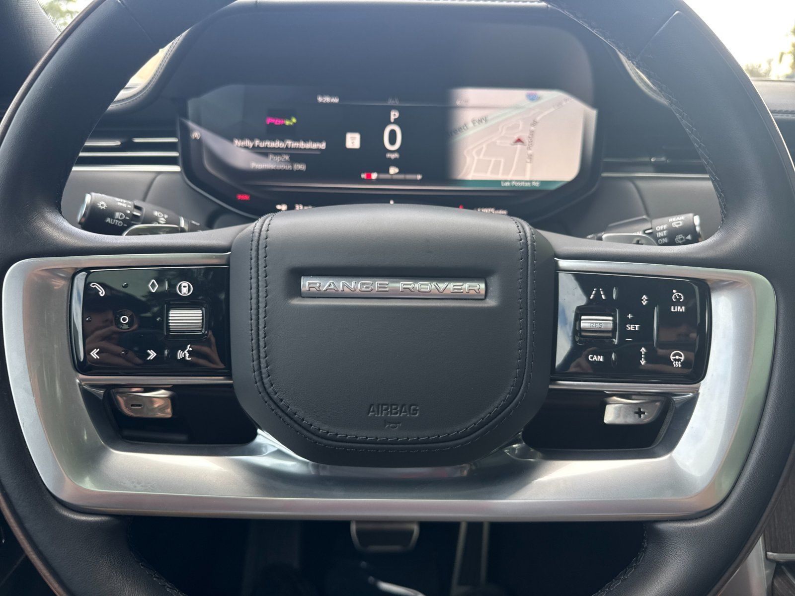 2025 Land Rover Range Rover Autobiography — full photo 24 of 30