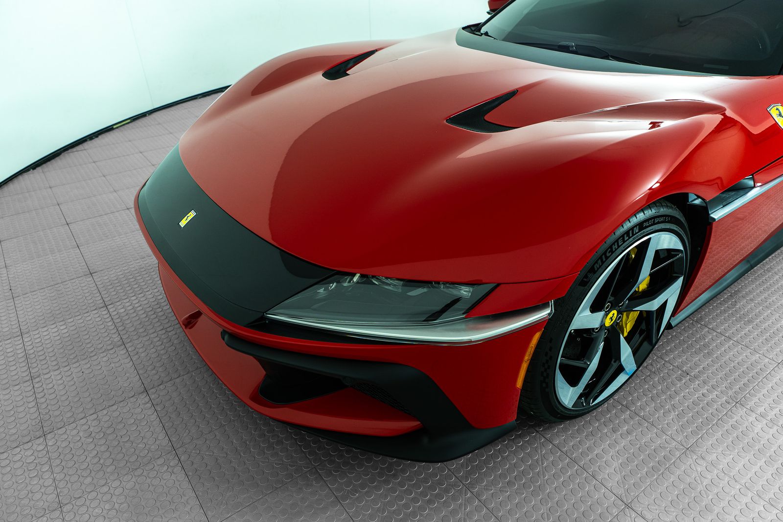 2025 Ferrari 12Cilindri — full photo 20 of 51