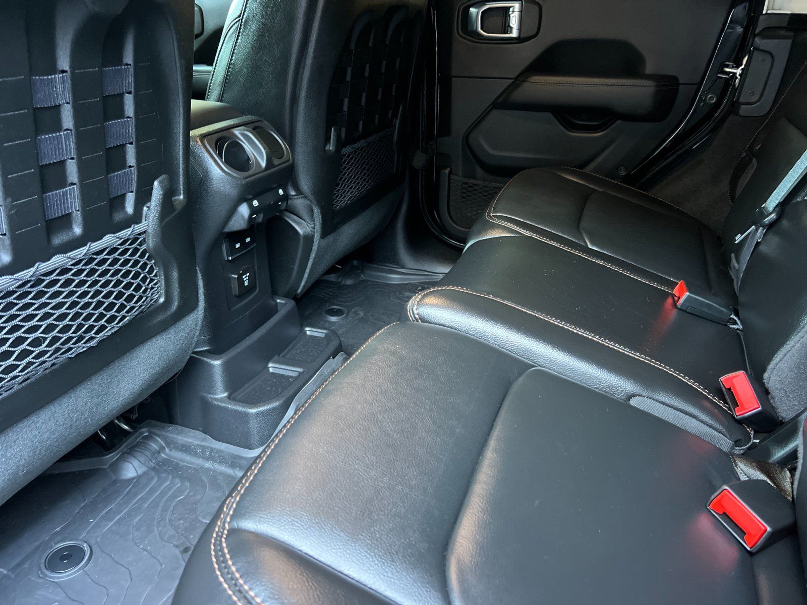 2023 Jeep Wrangler Rubicon 392 — foto completa 11 de 28