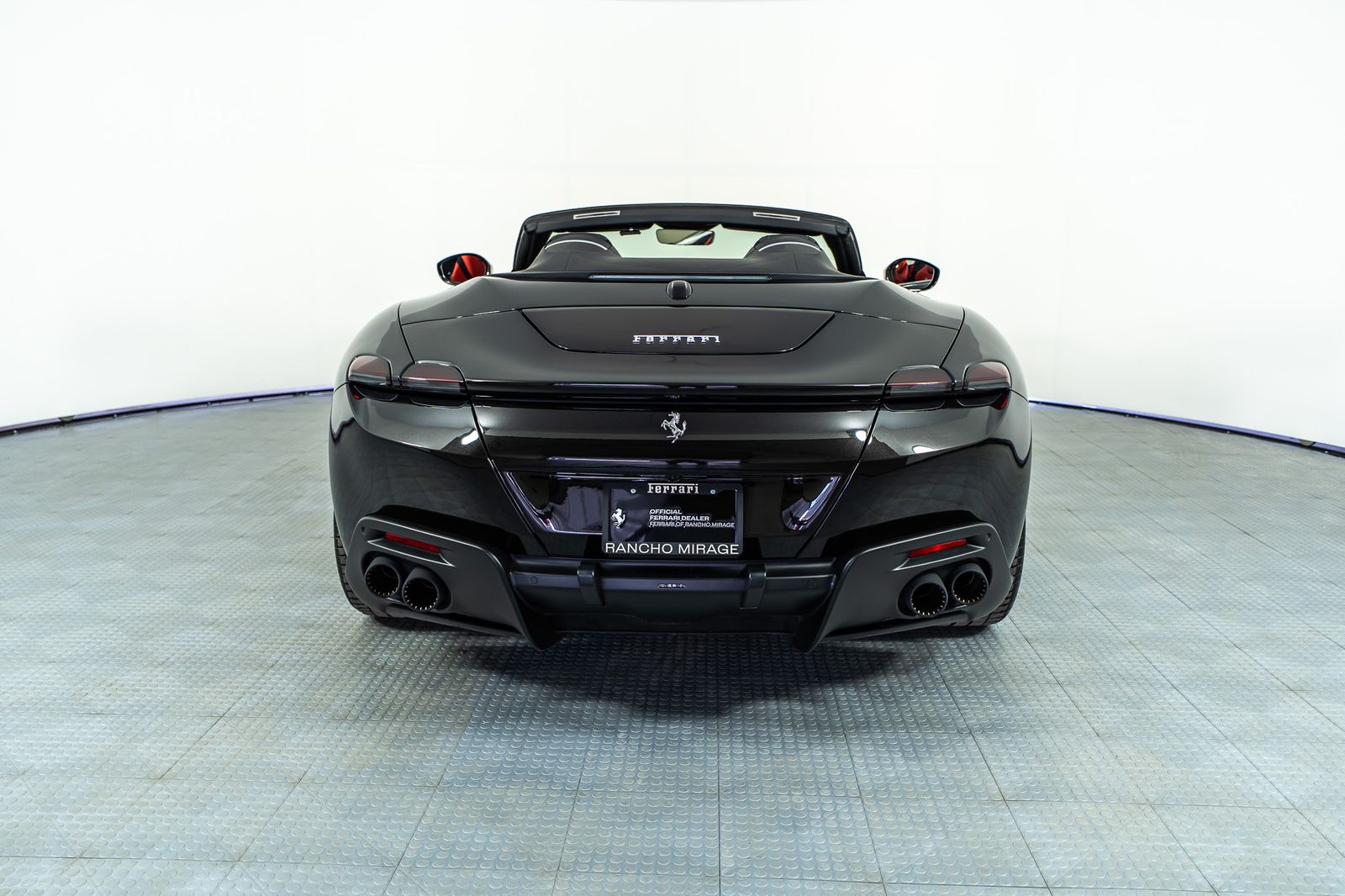 2025 Ferrari Roma Spider — full photo 8 of 41