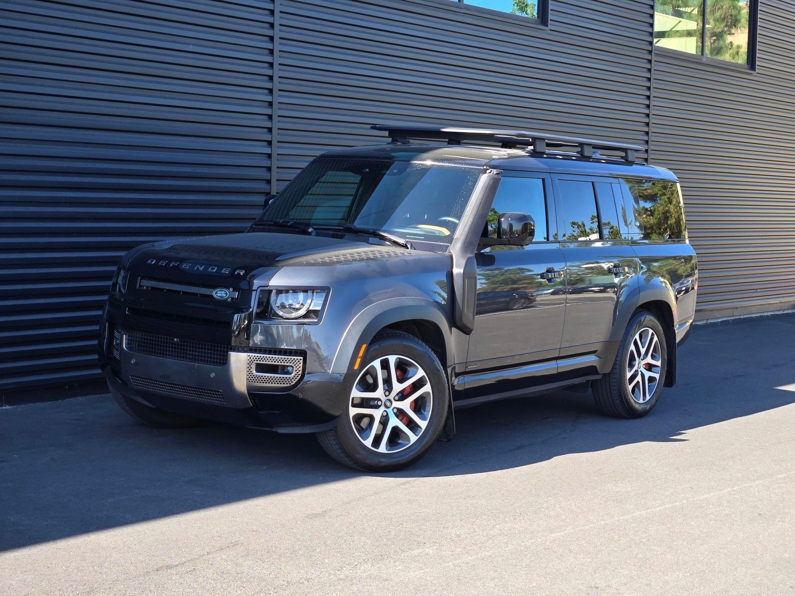 2023 Land Rover Defender 130 X — foto completa 1 de 45