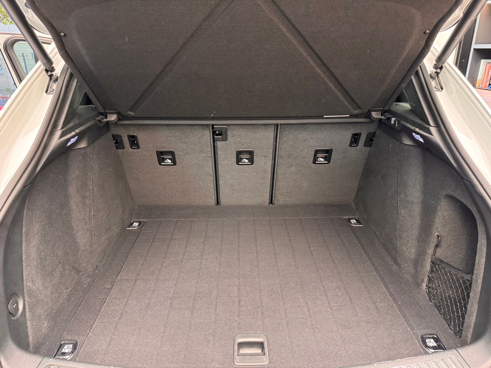 2023 Porsche Macan S — full photo 10 of 10