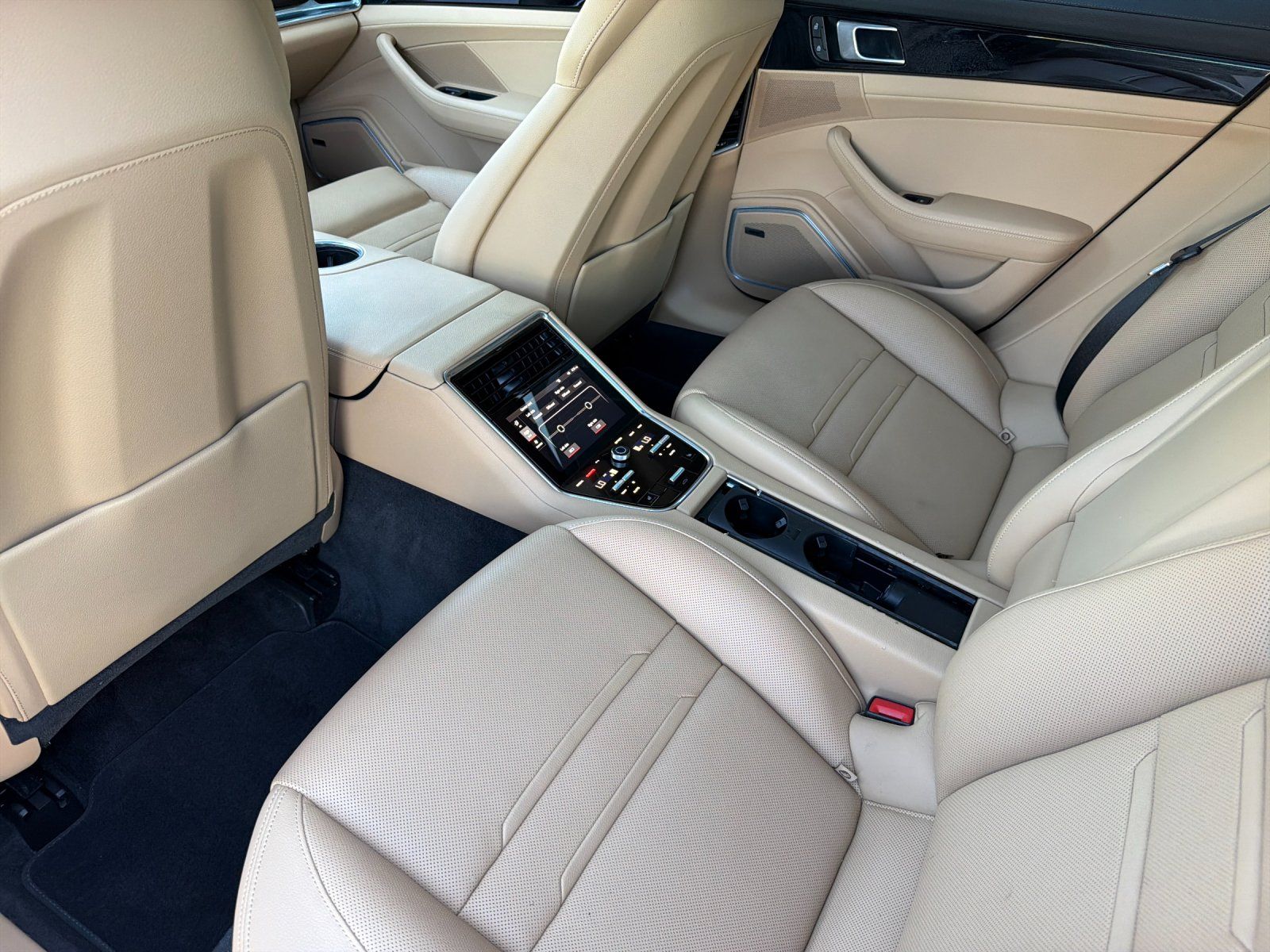 2023 Porsche Panamera E-Hybrid 4 — foto completa 14 de 28
