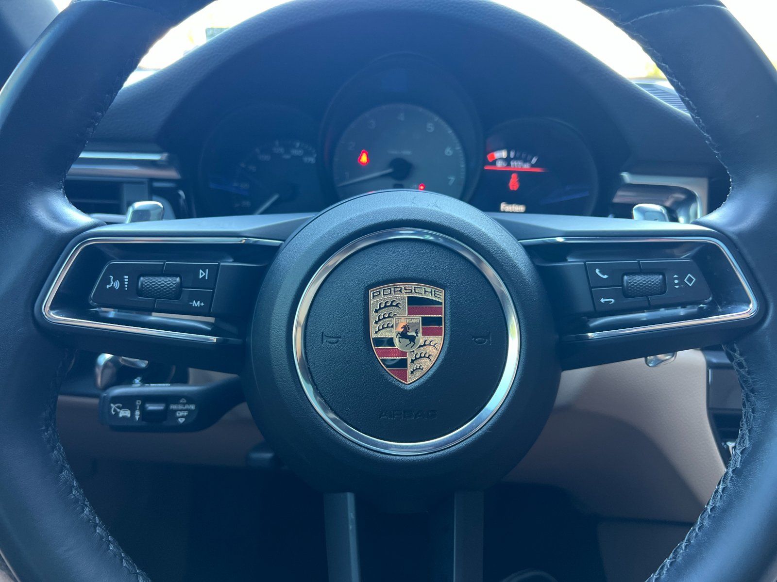 2024 Porsche Macan S — full photo 23 of 28