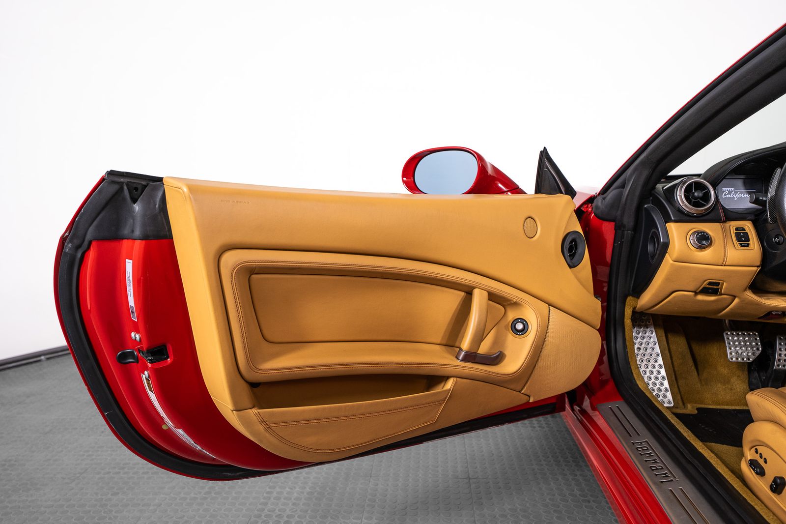 2012 Ferrari California — full photo 14 of 38