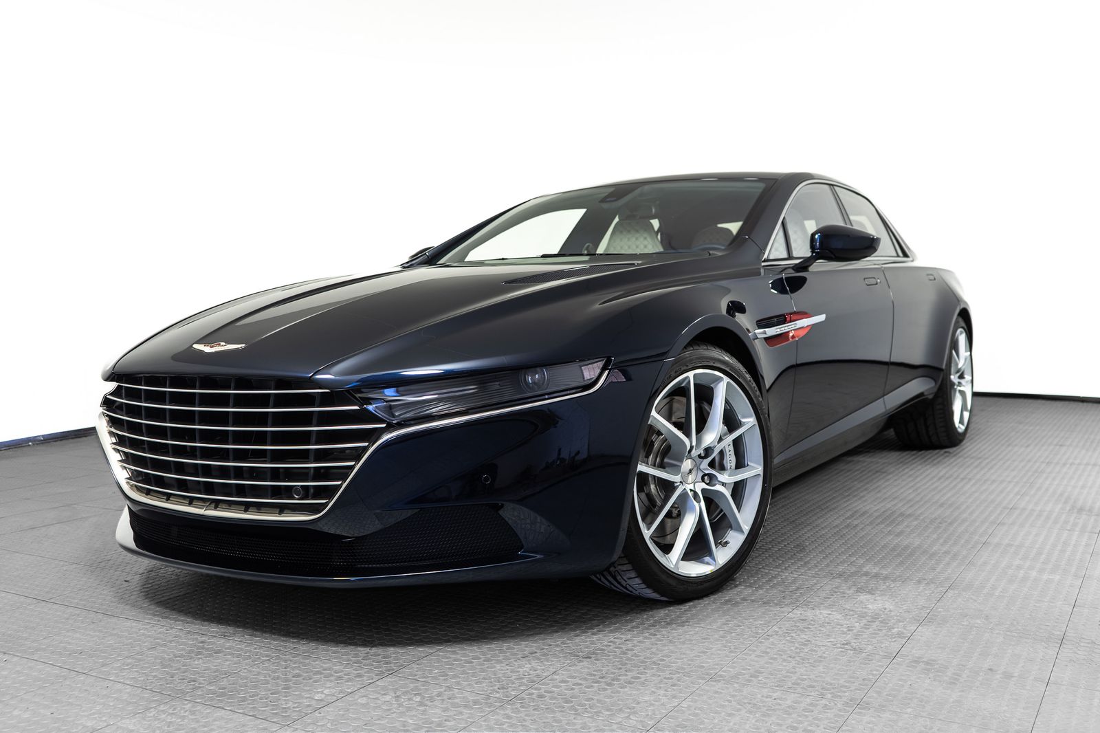 2018 Aston Martin Lagonda Taraf — foto completa 1 de 62