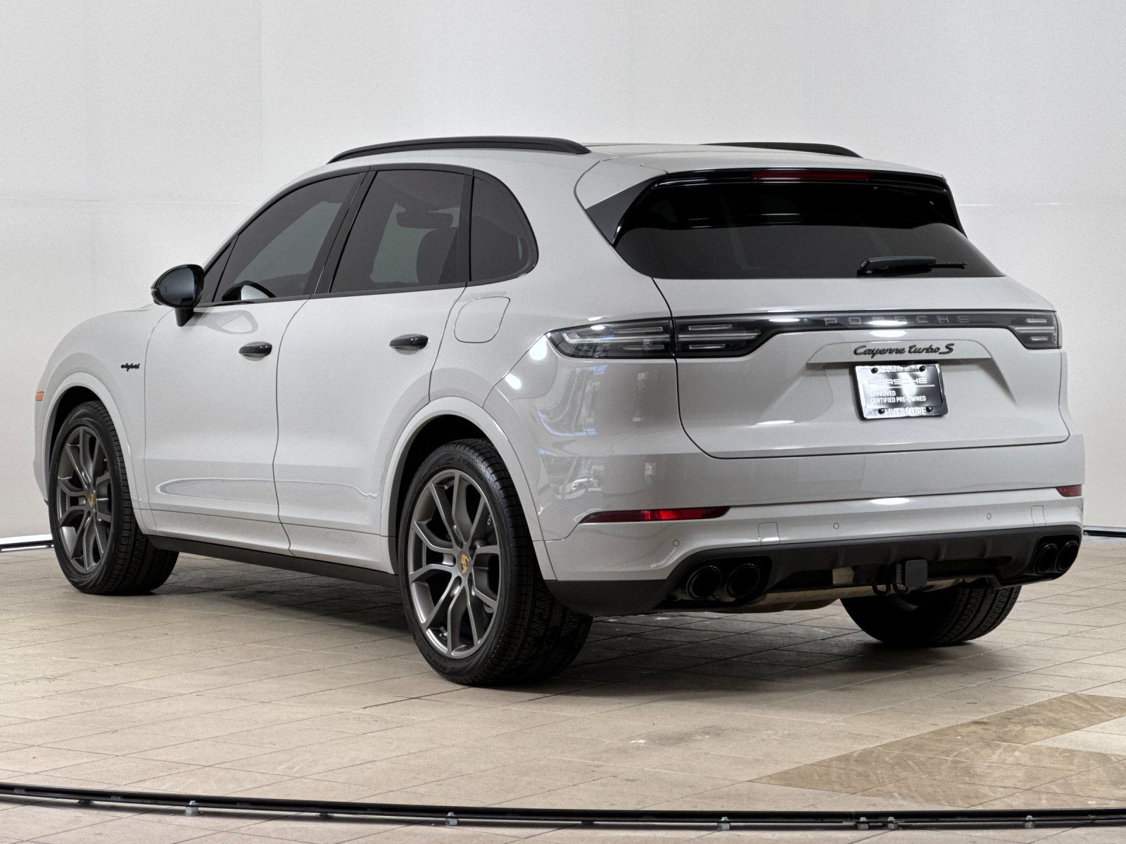 2023 Porsche Cayenne E-Hybrid Turbo S — full photo 4 of 30