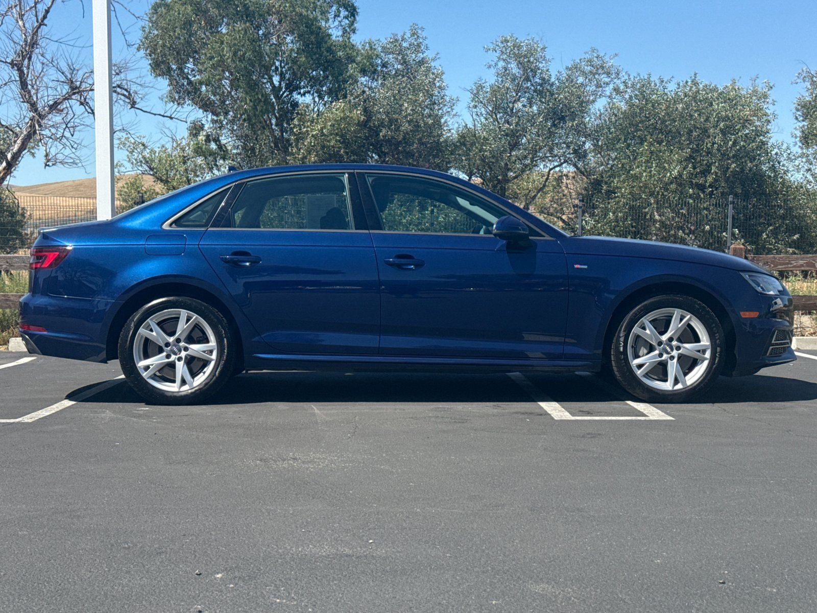 2018 Audi A4 2.0T Premium — foto completa 6 de 26