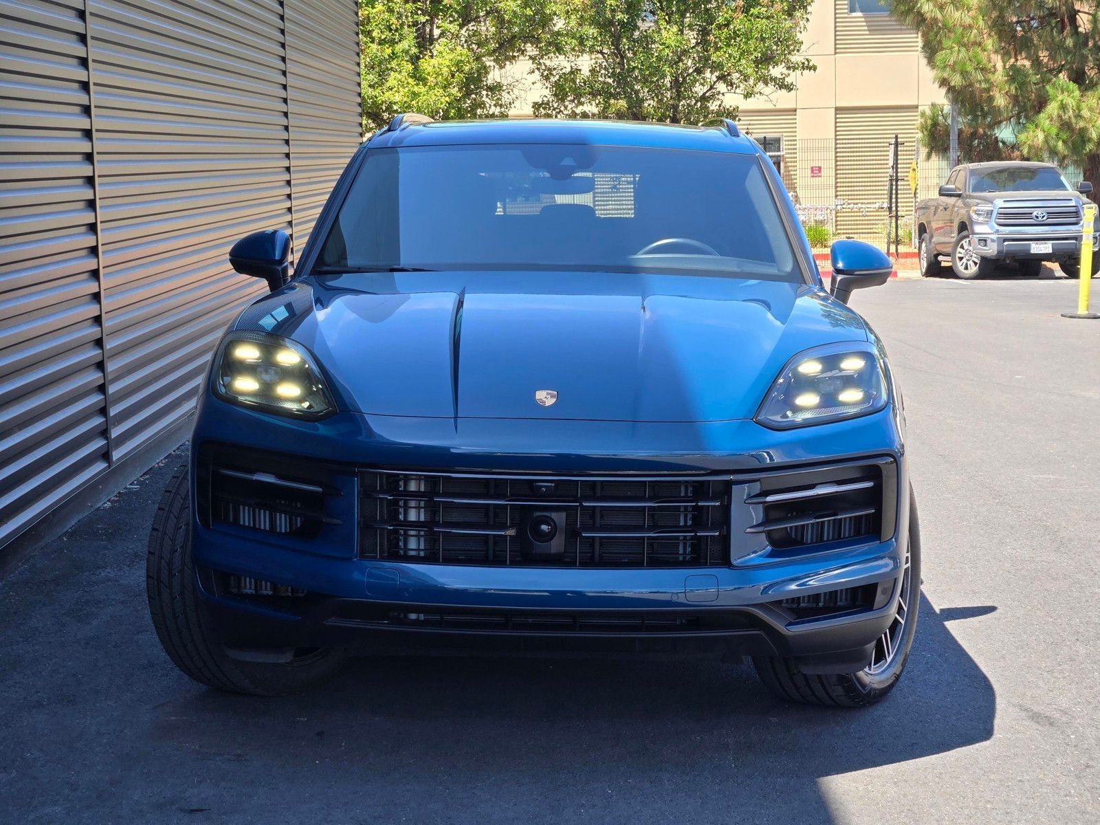 2025 Porsche Cayenne Base — foto completa 2 de 45