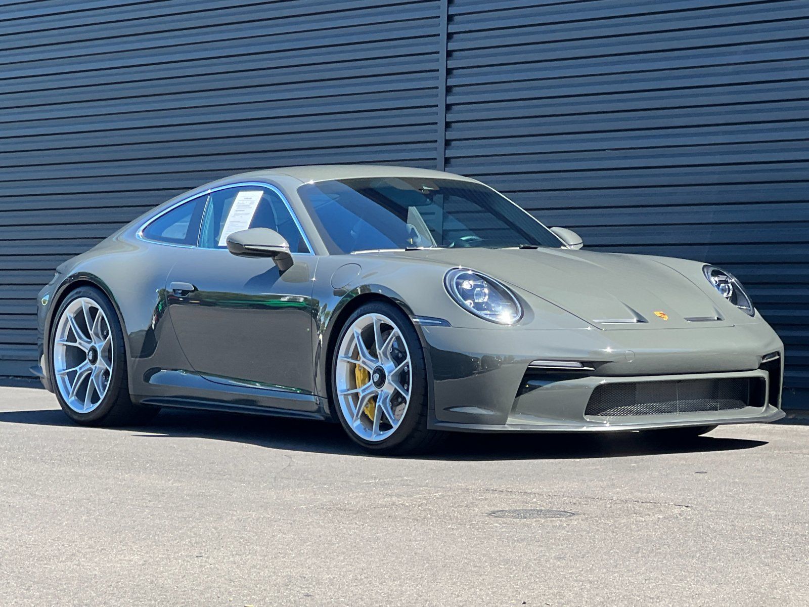 2022 Porsche 911 GT3 — full photo 10 of 28