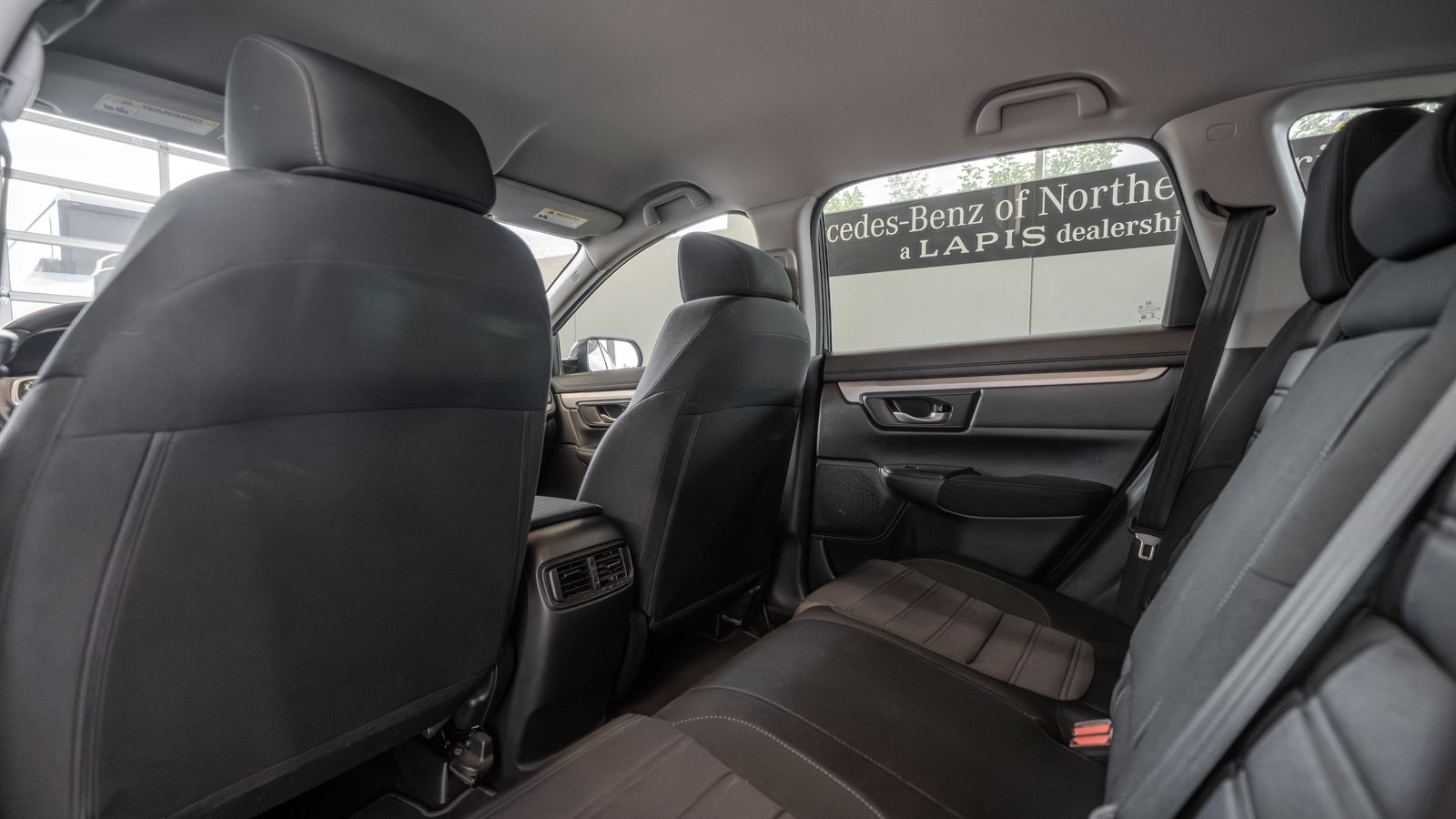 2019 Honda CR-V LX — full photo 26 of 33