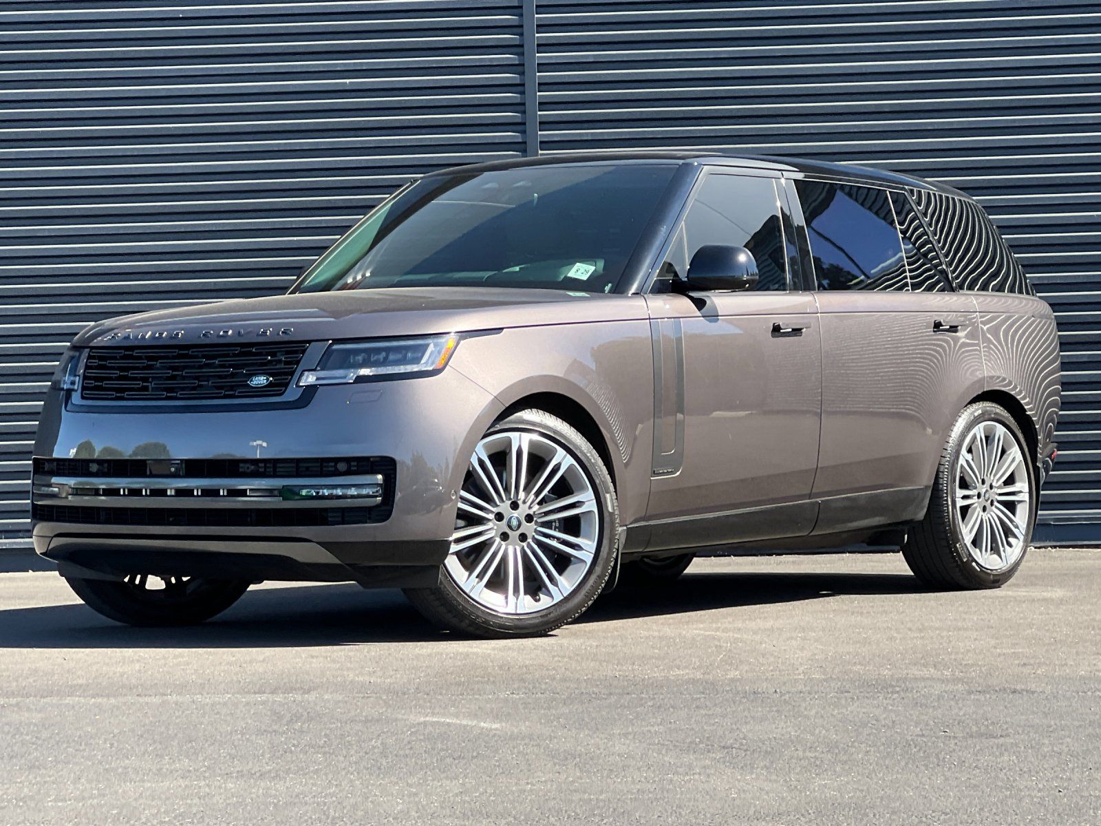 2025 Land Rover Range Rover Autobiography — full photo 1 of 27