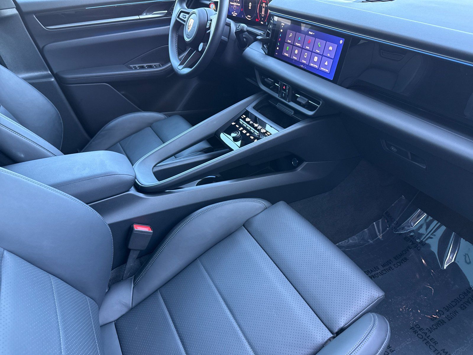 2025 Porsche Macan Electric 4 — foto completa 16 de 28