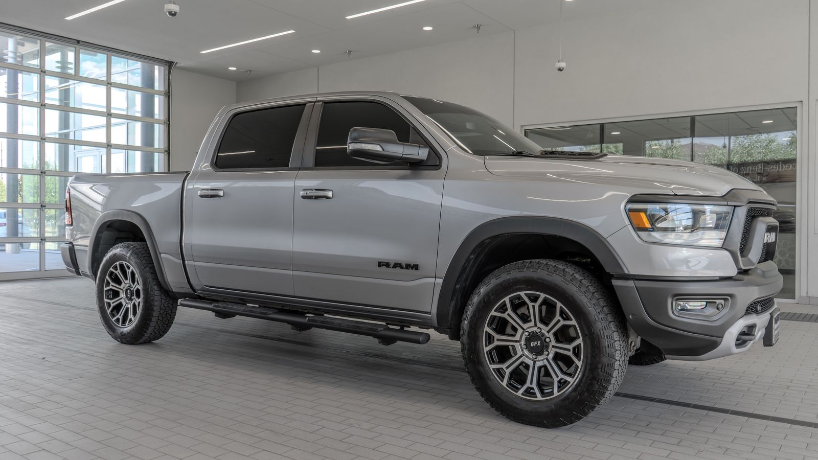 2020 Ram 1500 Rebel — foto completa 12 de 34