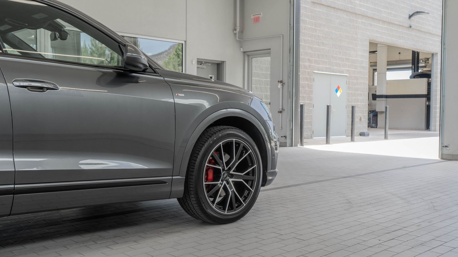 2020 Audi Q8 55 Premium Plus — full photo 29 of 34
