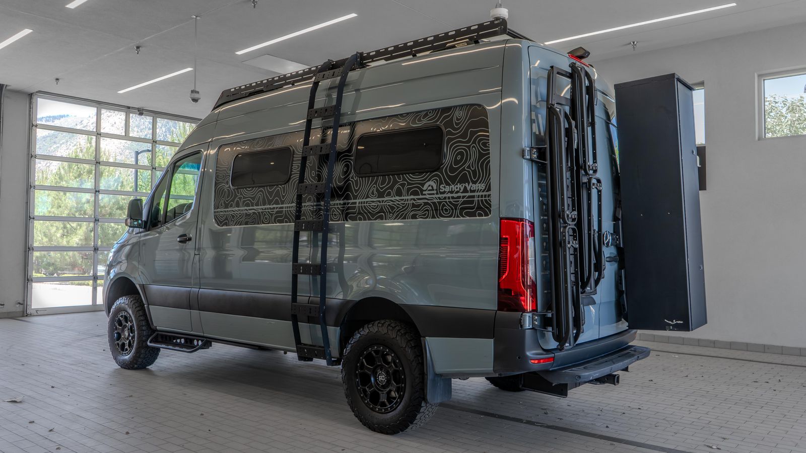 2023 Mercedes-Benz Sprinter 2500 Cargo 144 WB — foto completa 13 de 34