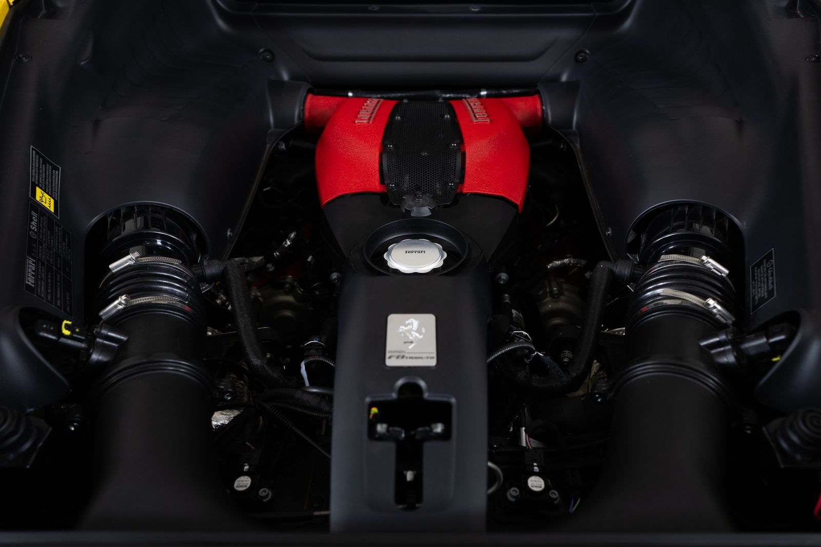 2022 Ferrari F8 Tributo — foto completa 33 de 45