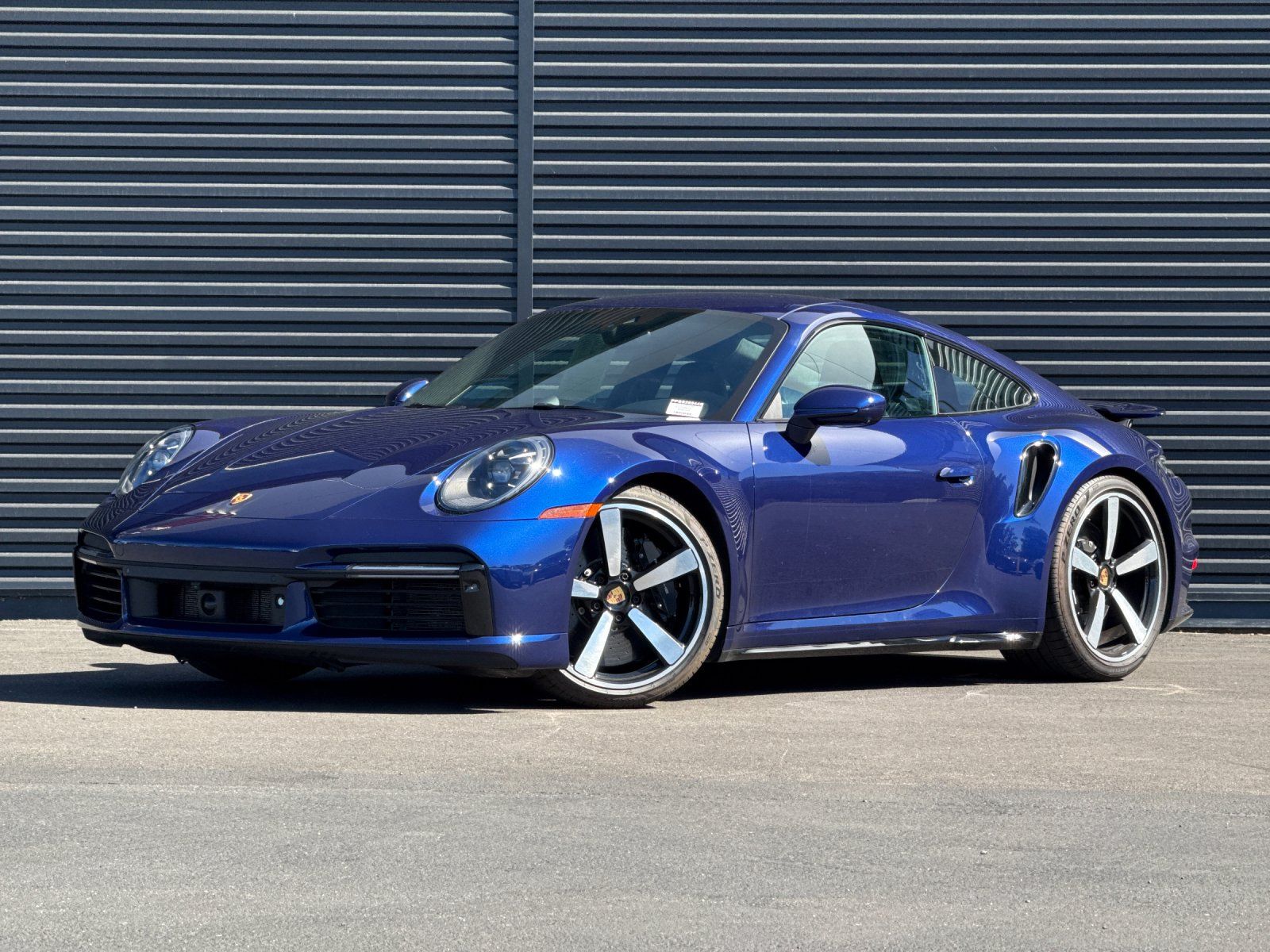 2025 Porsche 911 Turbo S — full photo 1 of 28