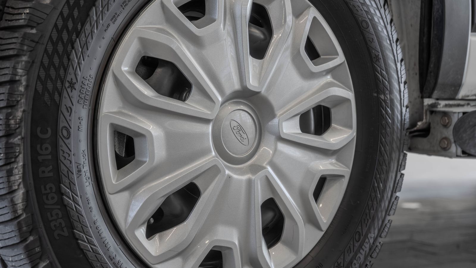 2025 Ford Transit-250 Base — foto completa 29 de 31
