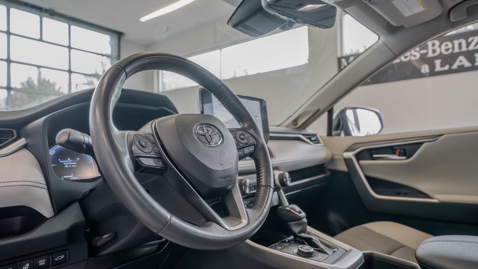 2024 Toyota RAV4 Hybrid Limited — foto completa 7 de 35