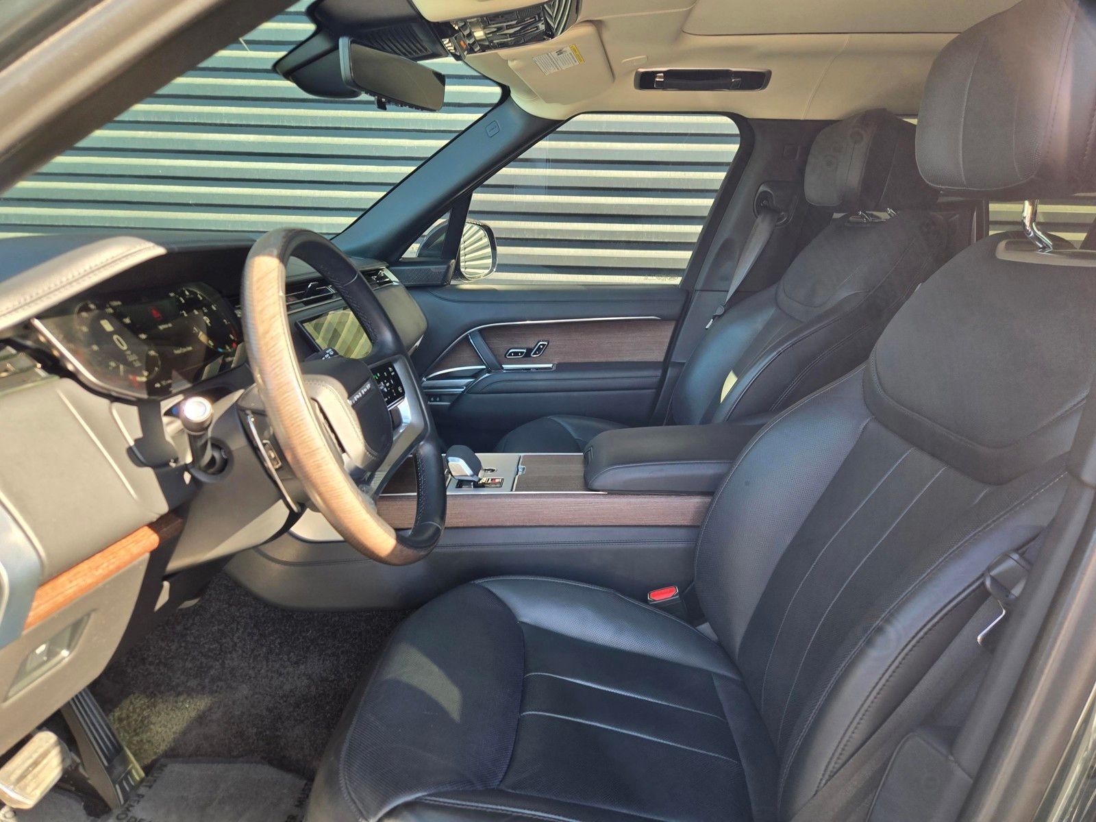 2024 Land Rover Range Rover Autobiography — full photo 26 of 45